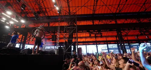 Les Nuits Secrètes - "Salut C'est Cool", concert dingue et artistes...