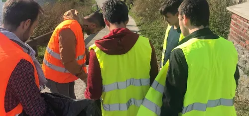 Maubeuge - 121 kg de déchets ramassés en une heure par des élèves...