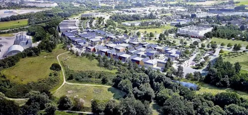 Le démarrage des travaux de construction du village des marques à...