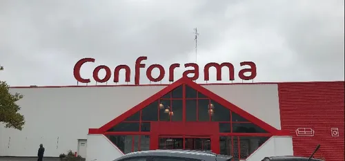 Louvroil - Conforama bloqué par les salariés cet après-midi
