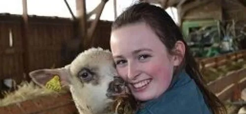 FEIGNIES : RENCONTRE AVEC JULIEN, AGRICULTEUR DE PERE EN FILS