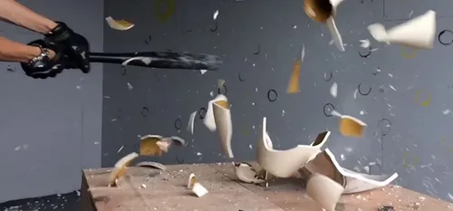 Découverte:  « le défouloir » la première salle de casse au nord de...