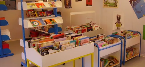 BELLE IDEE : AMENER LA BIBLIOTHEQUE A L’ECOLE