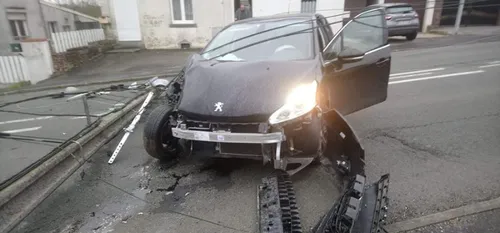 Accident à St Rémy-du-Nord, un blessé léger et une route barrée