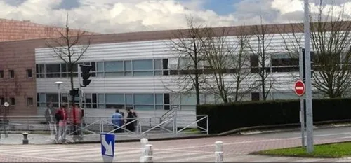 MUSIQUE : QAUND DES JEUNES LYCEENS ENREGISTRENT LEURS PROPRES...