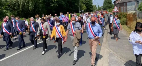 Renault - Mobilisés en nombre, salariés, élus et syndicats...
