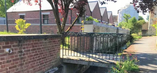 Le Canal de Bourgogne traverse Solre-Le-Château