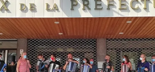 Thés dansants (toujours) interdits - Une manif Bal Musette pour...