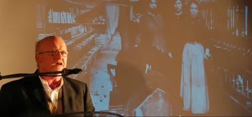 L’annulation du salon du livre qui devait se tenir dimanche à la...