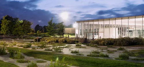 Vacances : une sortie au Louvre Lens ?