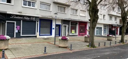 Les consommateurs demandent une réouverture rapide des commerces de...