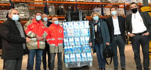 UCANEL-SOLAAL - Un don de lait exceptionnel pour les plus démunis...