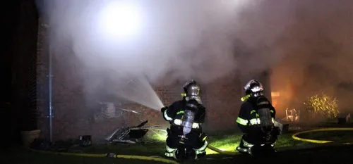Vieux-Mesnil - Impressionnant incendie d'une maison, Chemin des...