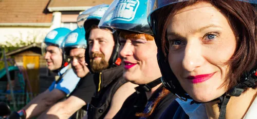 Oubliez les pizzas et les fleurs, et faîtes livrer des chansons !