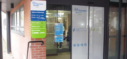 Covid-19 : Comment sont accompagnés les patients positifs mis à...