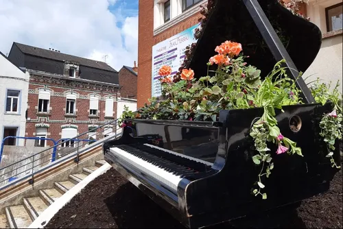 L’installation d’une décoration originale pour embellir la ville de...