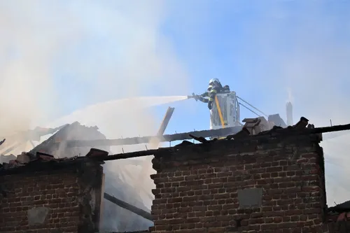 Sassegnies - 20 sapeurs-pompiers mobilisés pour un feu de deux maisons