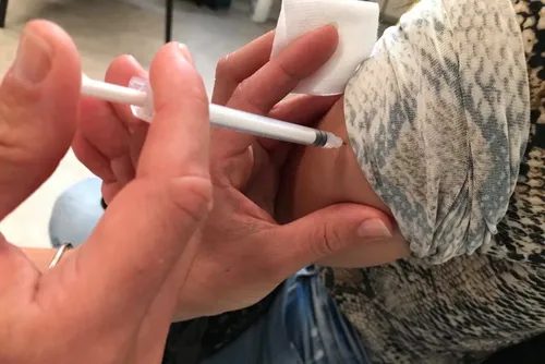 Le succès du "Vaccinobus", près de chez vous et sans rendez-vous...