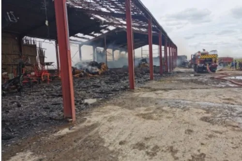 Villers-Pol - Un hangar agricole en feu, 25 sapeurs-pompiers mobilisés