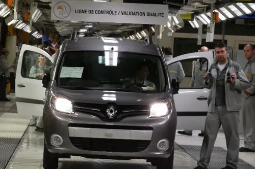 Plus de 300 offres d’emplois à pourvoir dès ce mois-ci en...