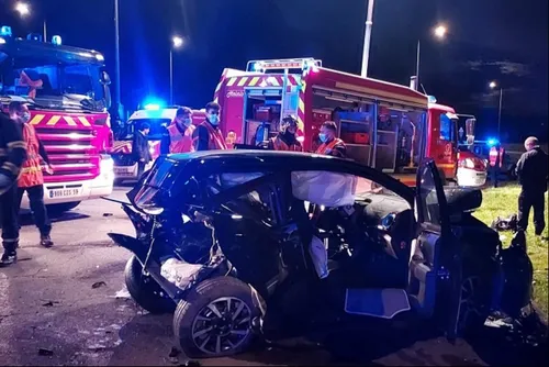 Un mort et trois blessés, dont un grave, dans une violente...