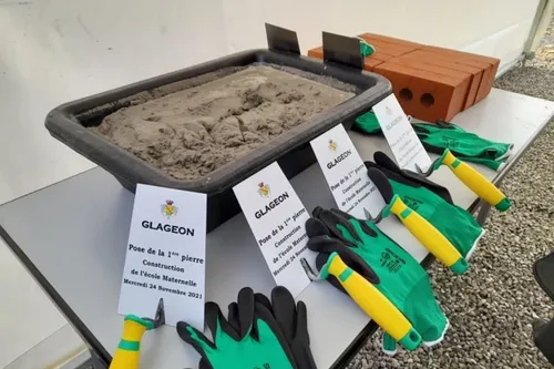 Une première pierre posée pour la future nouvelle école maternelle...