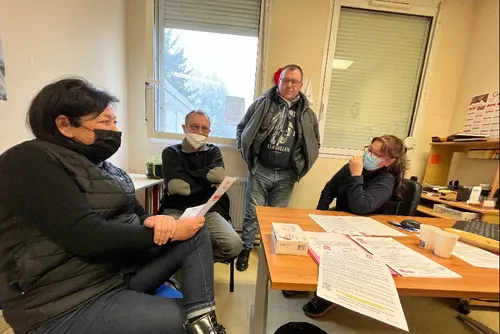 Le collectif Vivre et travailler en Sambre-Avesnois réclame "un...