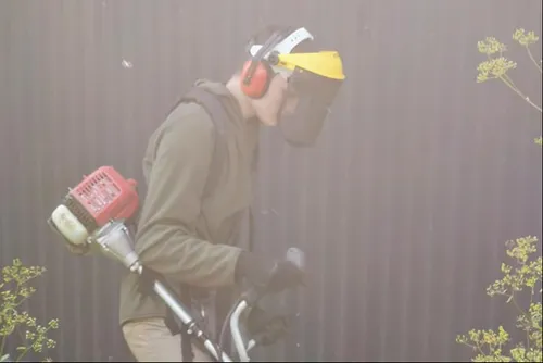 A moins de 10 kms, 2 établissements proposent la même formation sur...