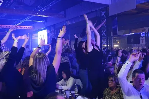 Yannick Noah, Julien Clerc, 18 noms des années 80 : vivement la KBM...