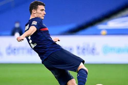 Football - Benjamin Pavard retrouve les Bleus pour la Ligue des...