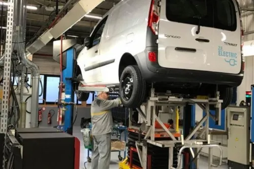 600 postes à pourvoir d’ici la fin août pour la Manufacture de...