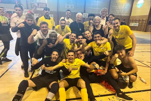 (VIDEO) Sports - L'incroyable exploit du Coeur de Sambre, qui...