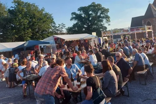 Eppe-Sauvage : l’incroyable succès des marchés nocturnes...