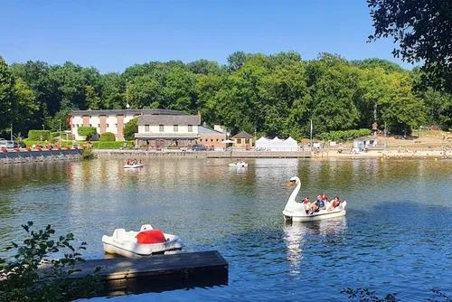 Fourmies : baignade interdite, mais les pédalos et la pratique de...