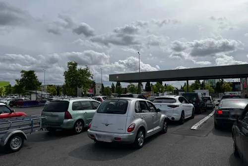 La galère dans les stations services : "On vit en absurdie"