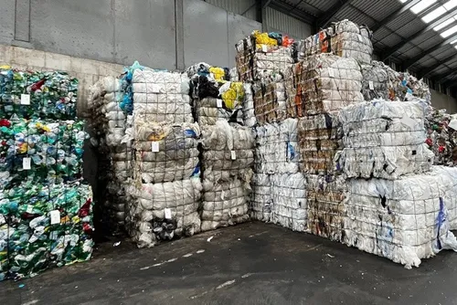 Dossier du tri des déchets : des associations d'écologistes...