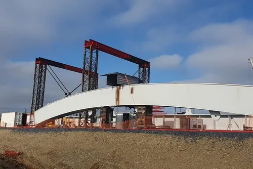 Avesnelles : l’impressionnant chantier du pont rail de la SNCF,...