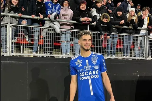 Football - Kévin Van den Kherkof vit un conte de fée sur l’île de...