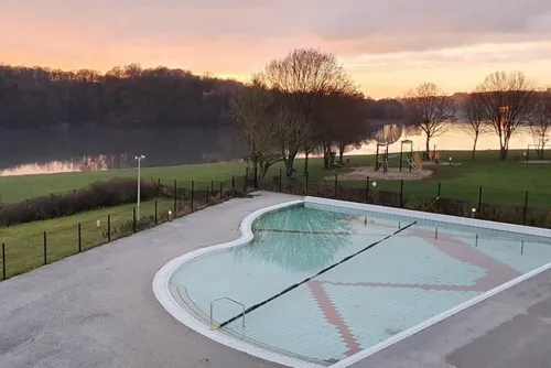 ValJoly : des travaux de réfection du bassin extérieur et la...