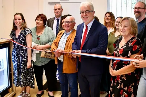 Hirson : l'inauguration du premier frigo solidaire de la Thiérache