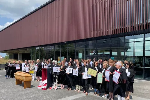 Grève nationale - Le "désarroi" et la "colère" des Greffiers au...