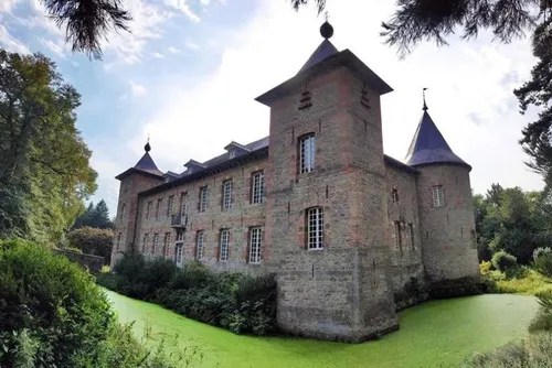 Saint-Hilaire-sur-Helpe : des visites guidées solidaires du château...