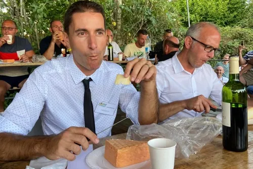 La Capelle : les records des plus gros mangeurs de maroilles et de...
