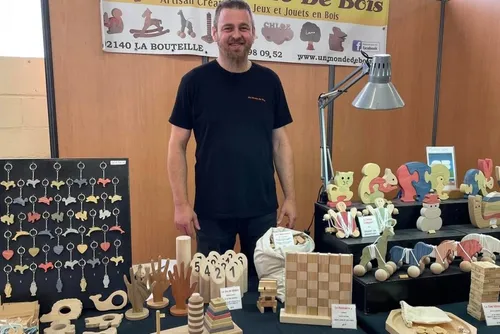 La Bouteille : le « monde de bois » de Sébastien Morlain à...