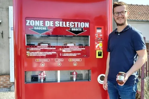 Maubeuge : l’installation du premier « Distri’Miel » de France par...