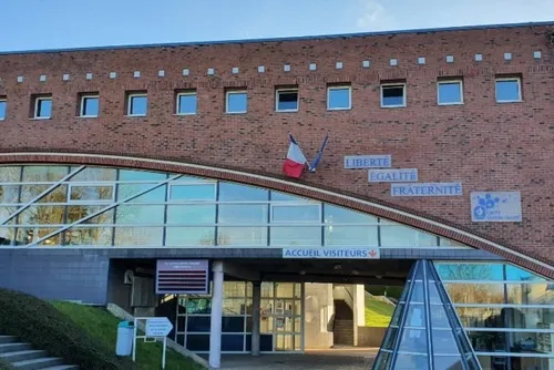 Fourmies : pas de prof en prison, ni de menace de mort à la cité...