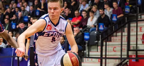 Le CCRB louche sur Martin Hermannsson