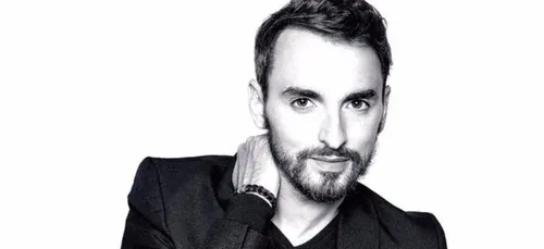 Christophe Willem : il nous emmène à Rio !
