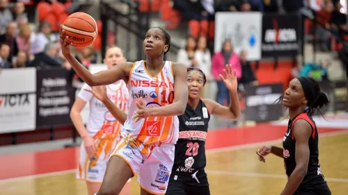 Deux Flammes chez les bleues