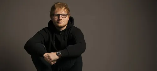 Ed Sheeran : il veut entrer dans la saga "James Bond" !